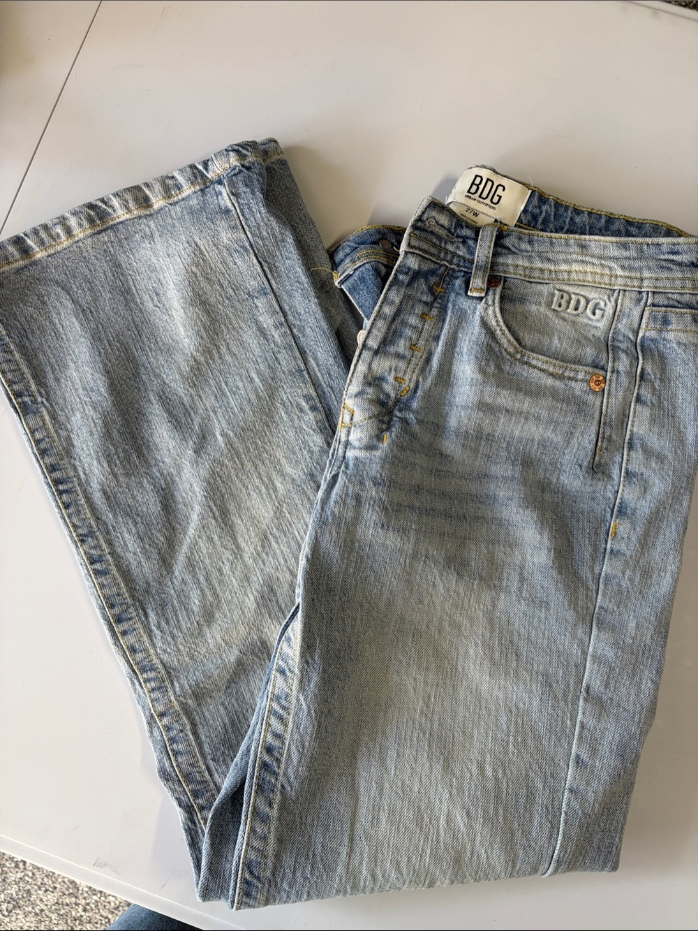 BDG Men's Light Wash Straight-Leg Jeans